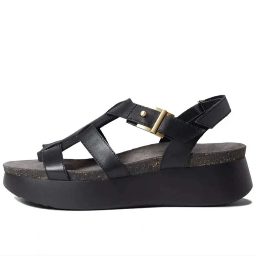 Munro Flynn Sandal Size 9W New $180